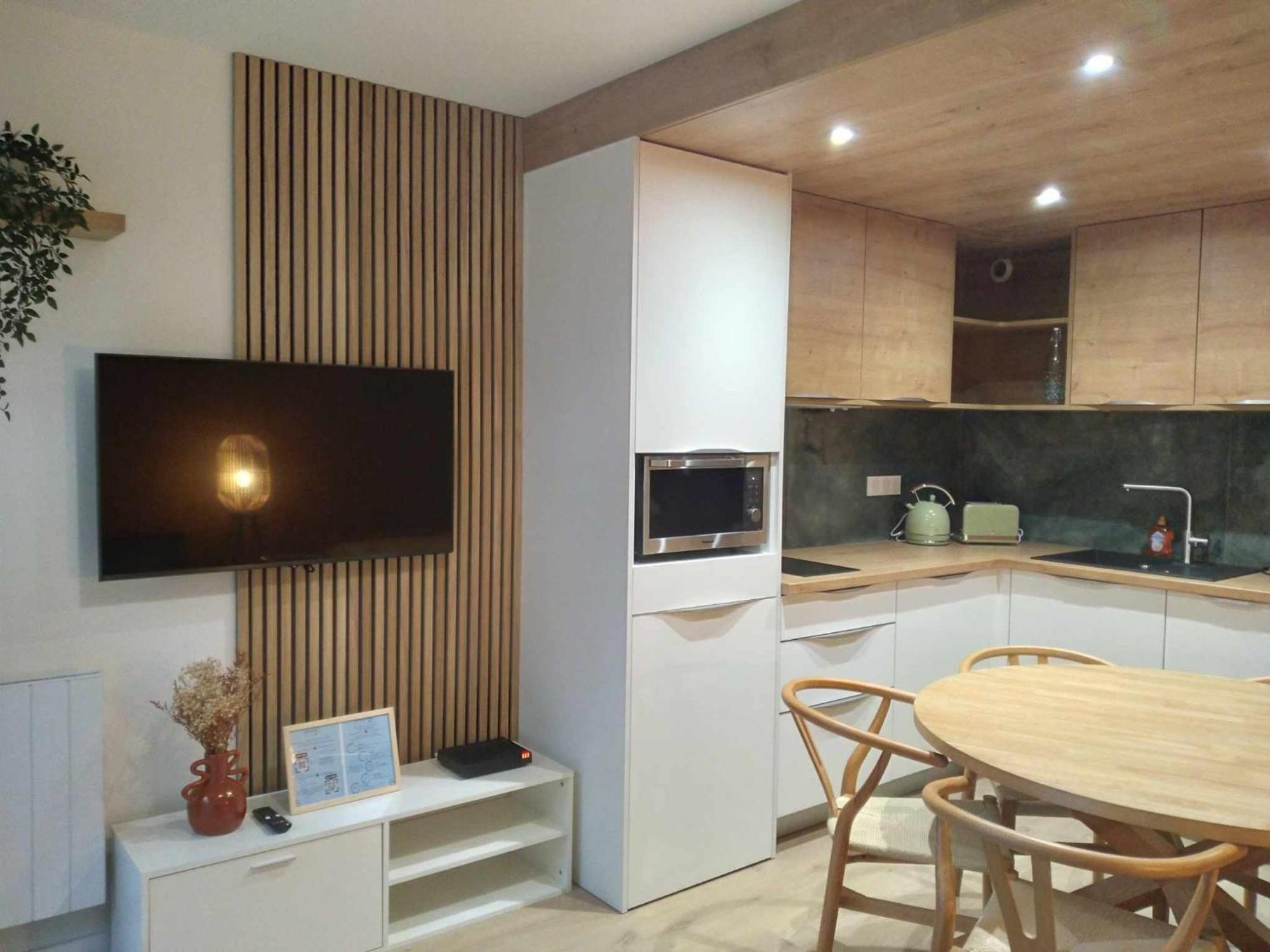 Duplex Lumineux - 40M2 - 2 Chambres - Balcon Terrasse - Parking - Entierement Renove En Mai 2024 Cauterets Exteriör bild